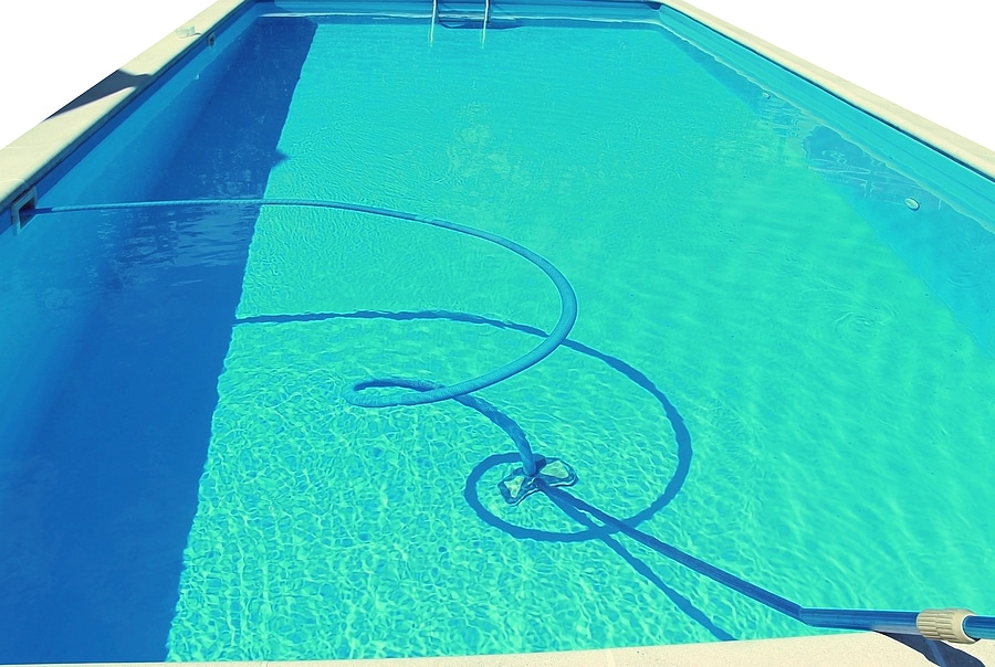 5 Tips for Getting Algae Out of Your Pool